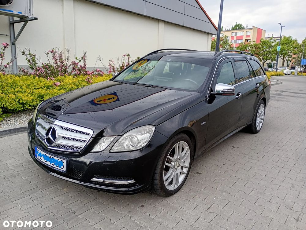 Mercedes-Benz Klasa E 220 CDI DPF BlueEFFICIENCY Automatik - 1