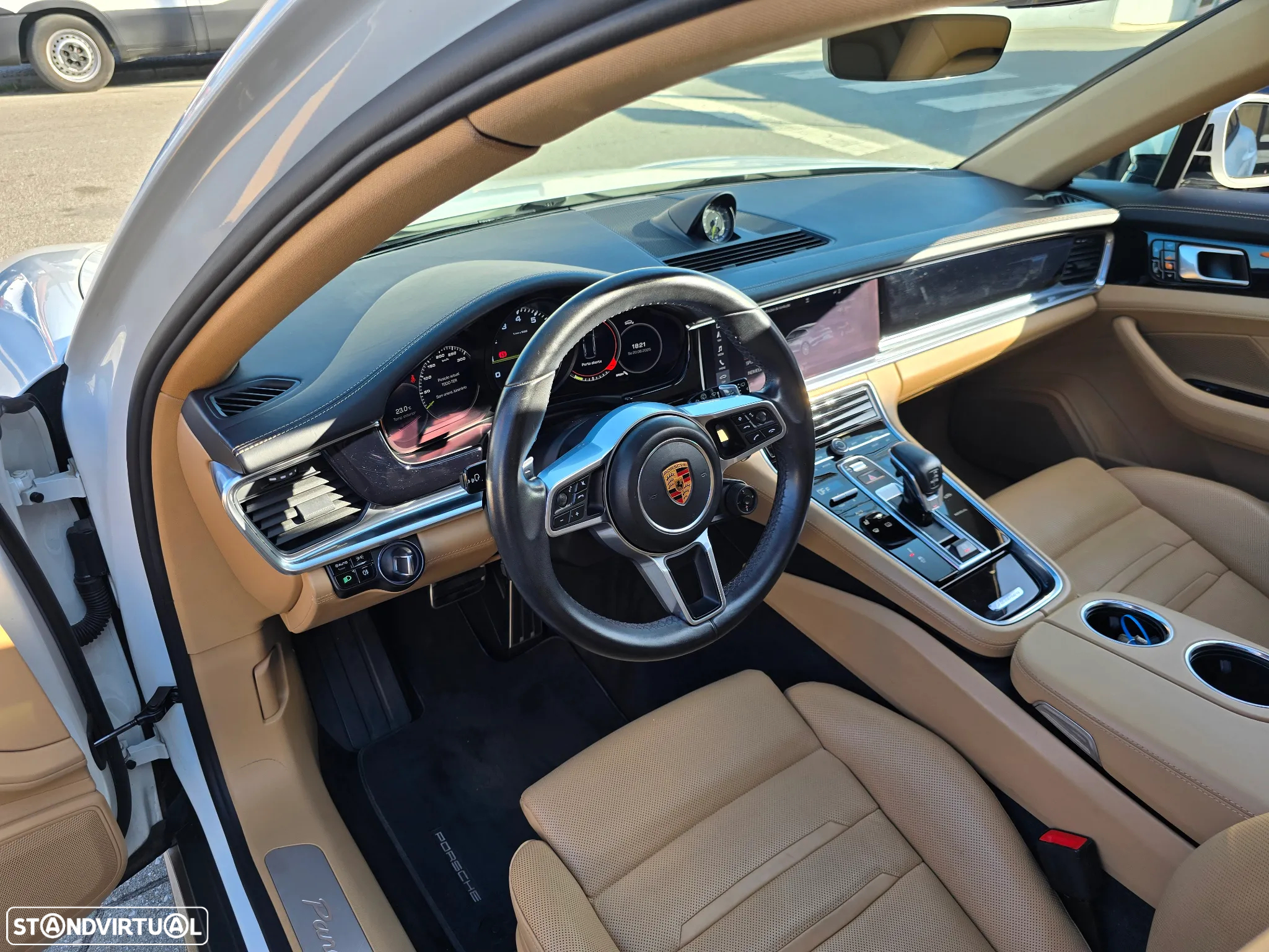 Porsche Panamera Sport Turismo 4 E-Hybrid - 10