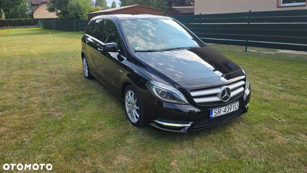 Mercedes-Benz Klasa B 180 BlueEFFICIENCY Edition 1 - 2