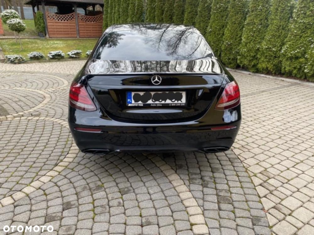 Mercedes-Benz Klasa E 300 9G-TRONIC AMG Line - 18