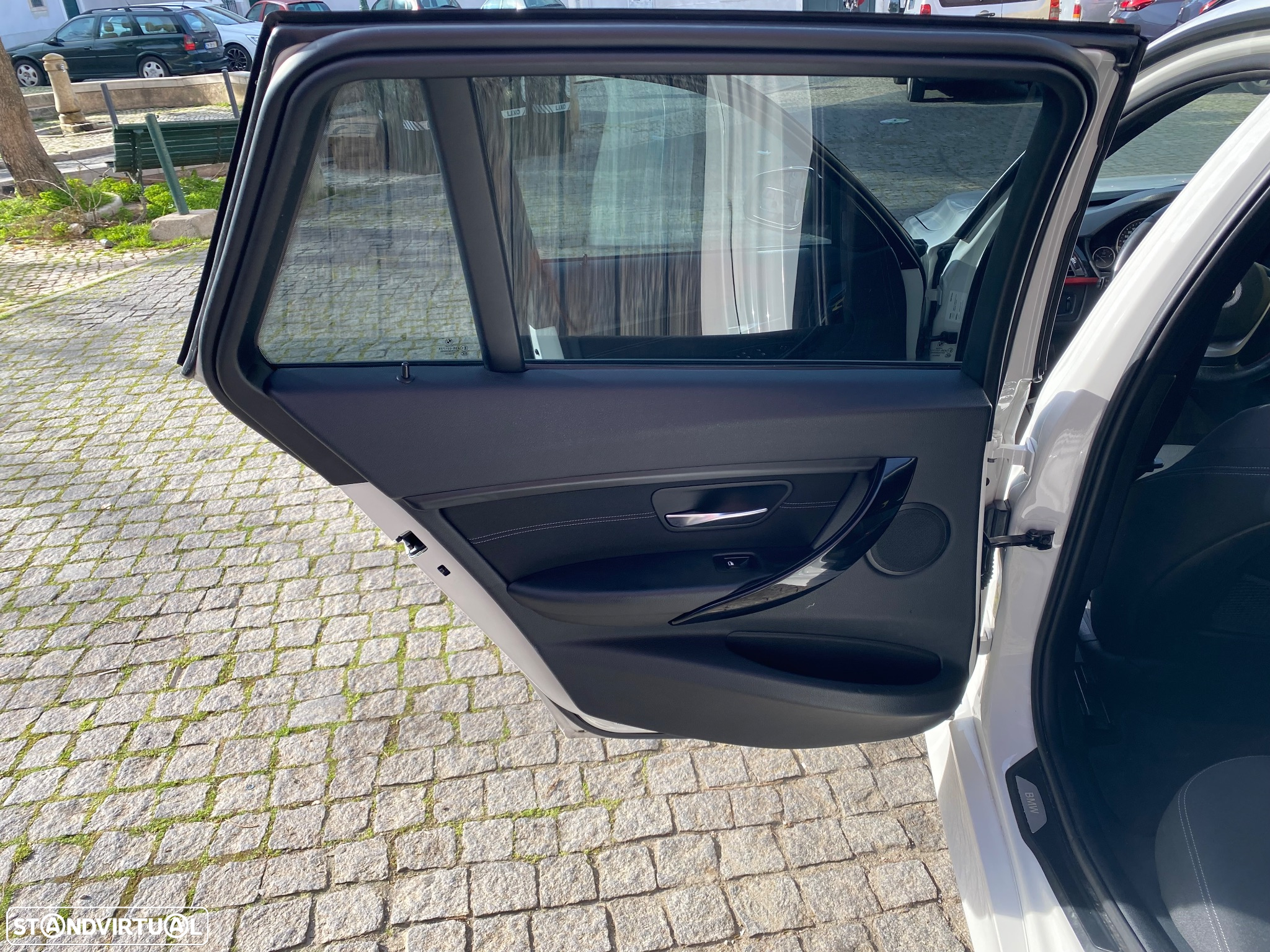 BMW 318 d Touring Pack M - 27
