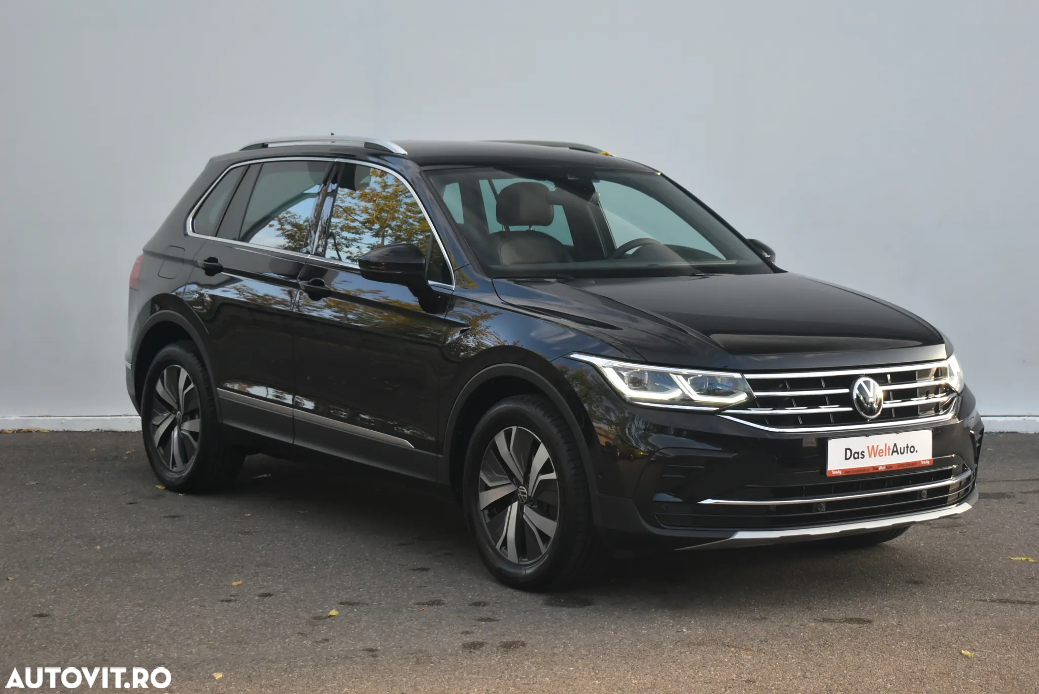 Volkswagen Tiguan - 3