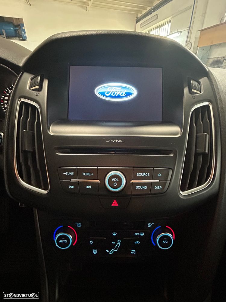 Ford Focus 1.0 EcoBoost ST-Line - 22