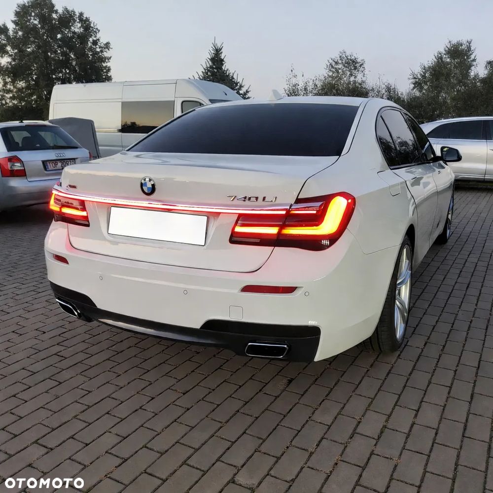 BMW Seria 7 740Li - 7
