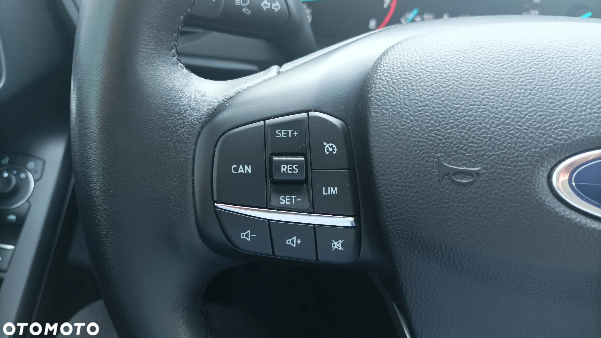 Ford Focus 1.0 EcoBoost Titanium - 19