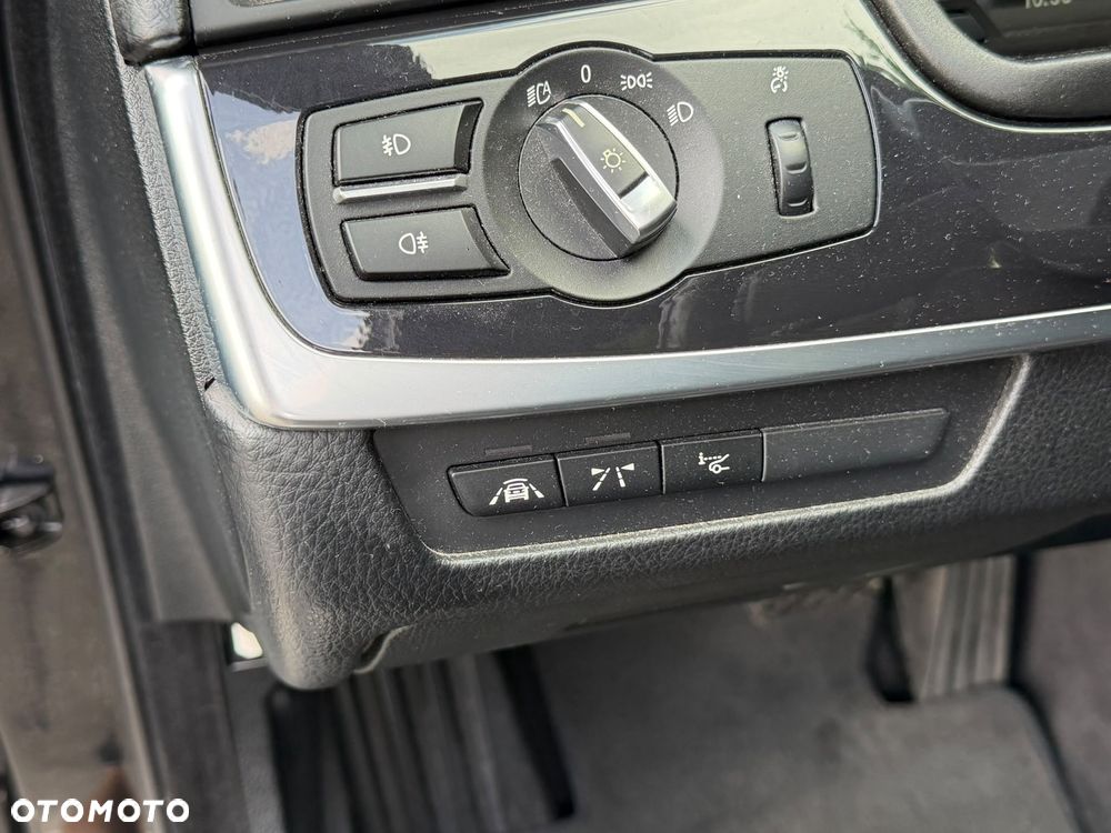 BMW Seria 5 525d xDrive Modern Line - 10