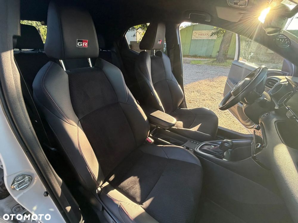 Toyota Yaris 1.5 VVT-i GR SPORT - 16