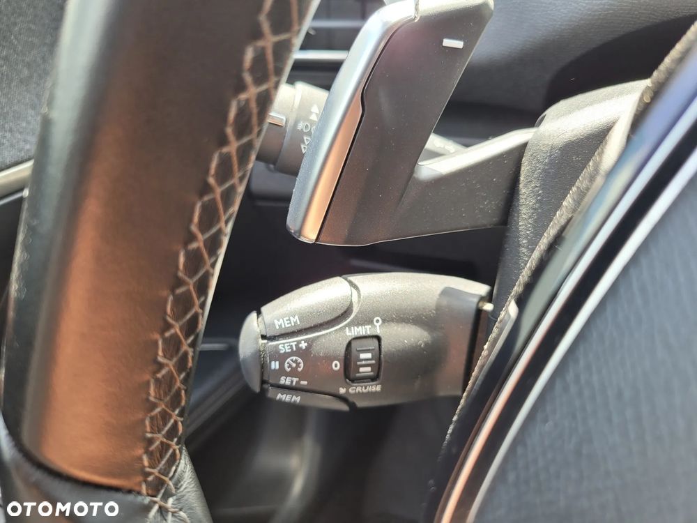 Peugeot 5008 PureTech 180 EAT8 Stop & Start Allure - 22