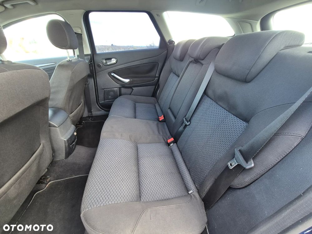 Ford Mondeo 2.0 Ghia X100 / X - 25