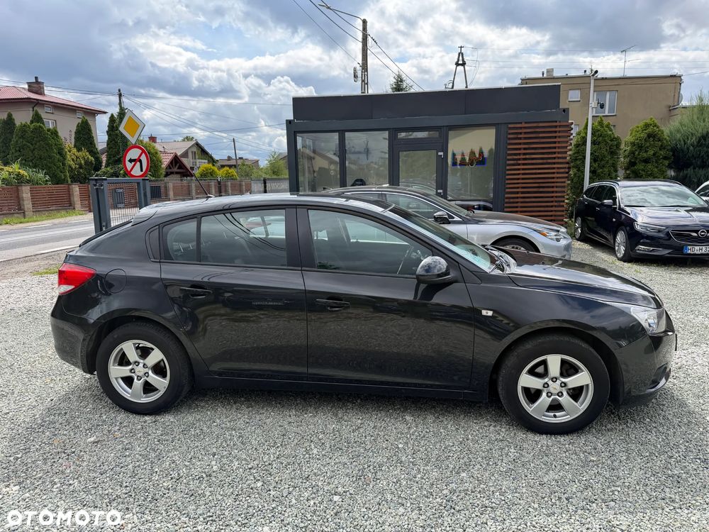 Chevrolet Cruze 1.8 LT - 9