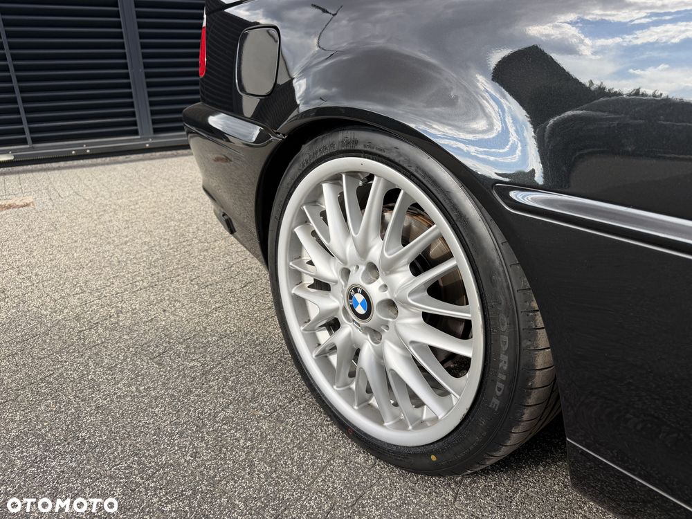 BMW Seria 3 325Ci - 17