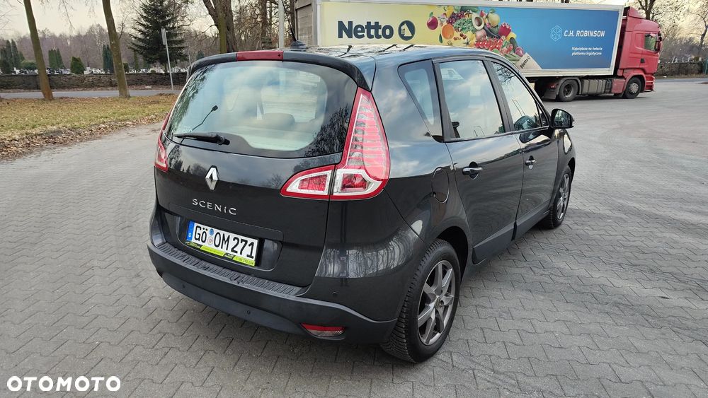 Renault Scenic 1.6 16V 110 TomTom Edition - 9