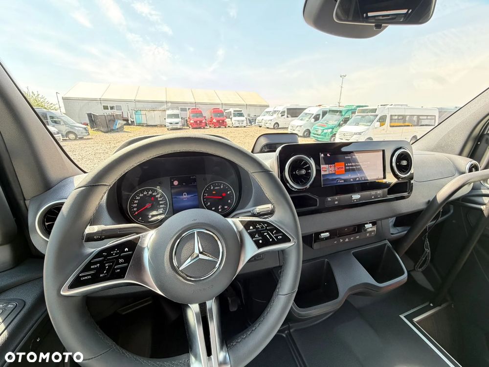 Mercedes-Benz Sprinter 519 - 14