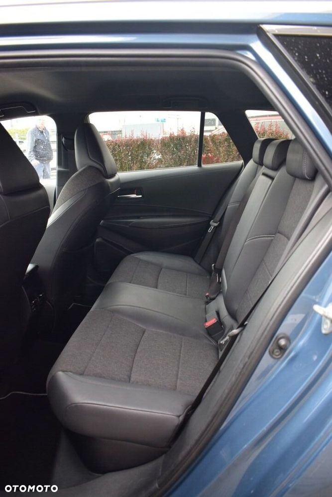 Toyota Corolla 2.0 Hybrid Comfort - 15