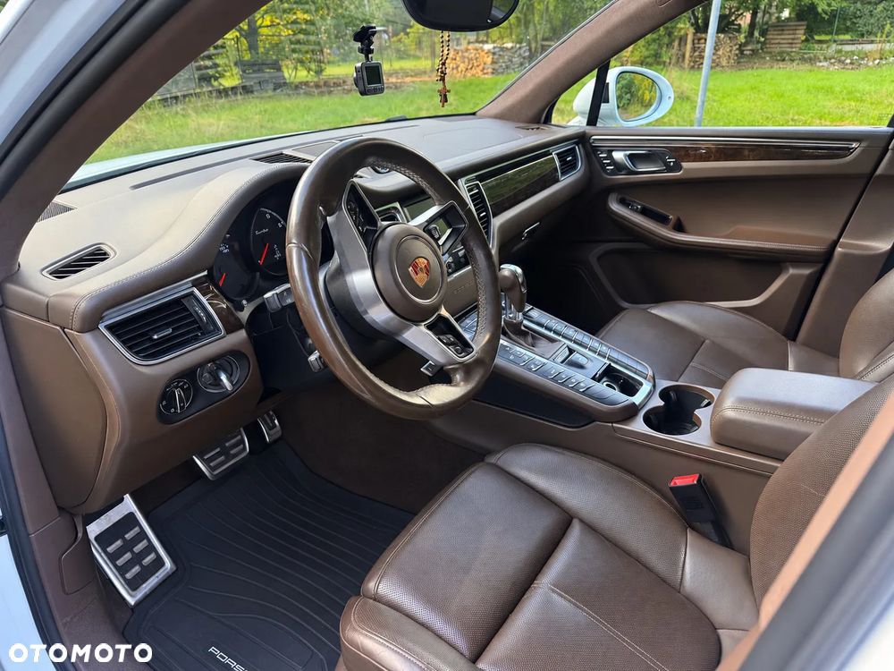Porsche Macan Turbo - 6