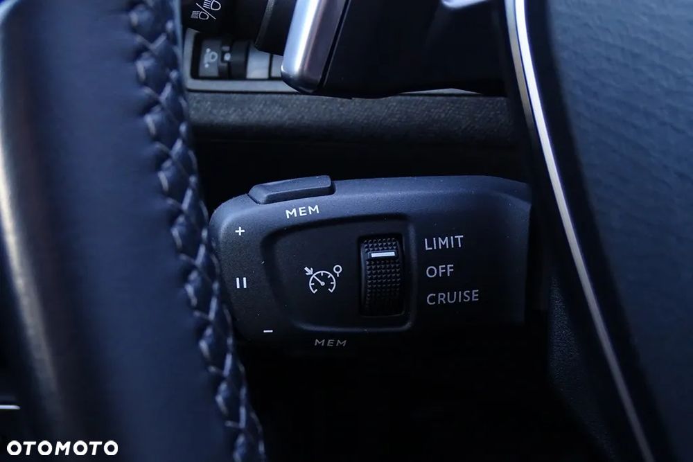 Peugeot 3008 BlueHDi 130 Stop & Start EAT8 Allure Business-Paket - 24