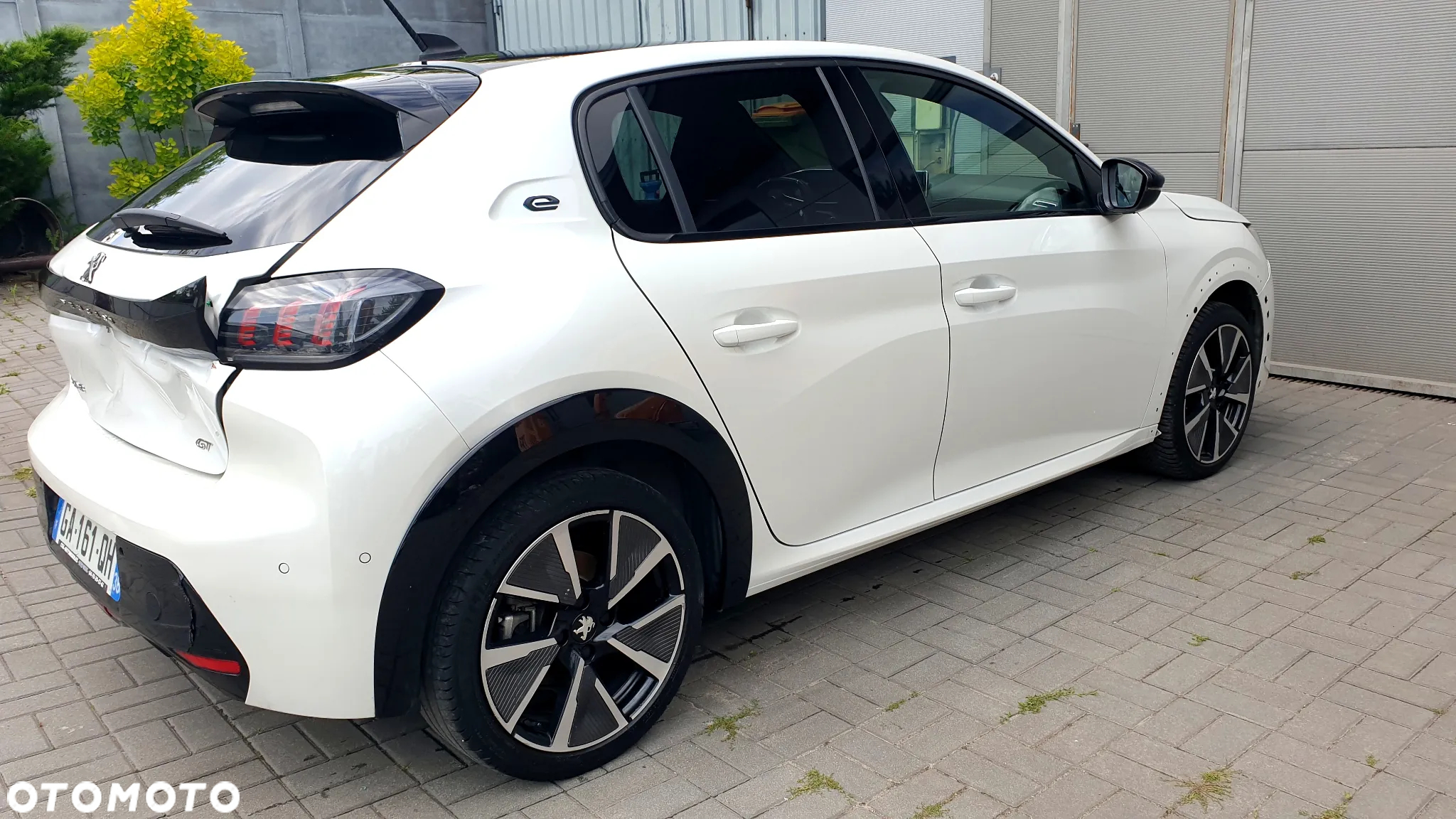 Peugeot 208 e-208 GT - 9