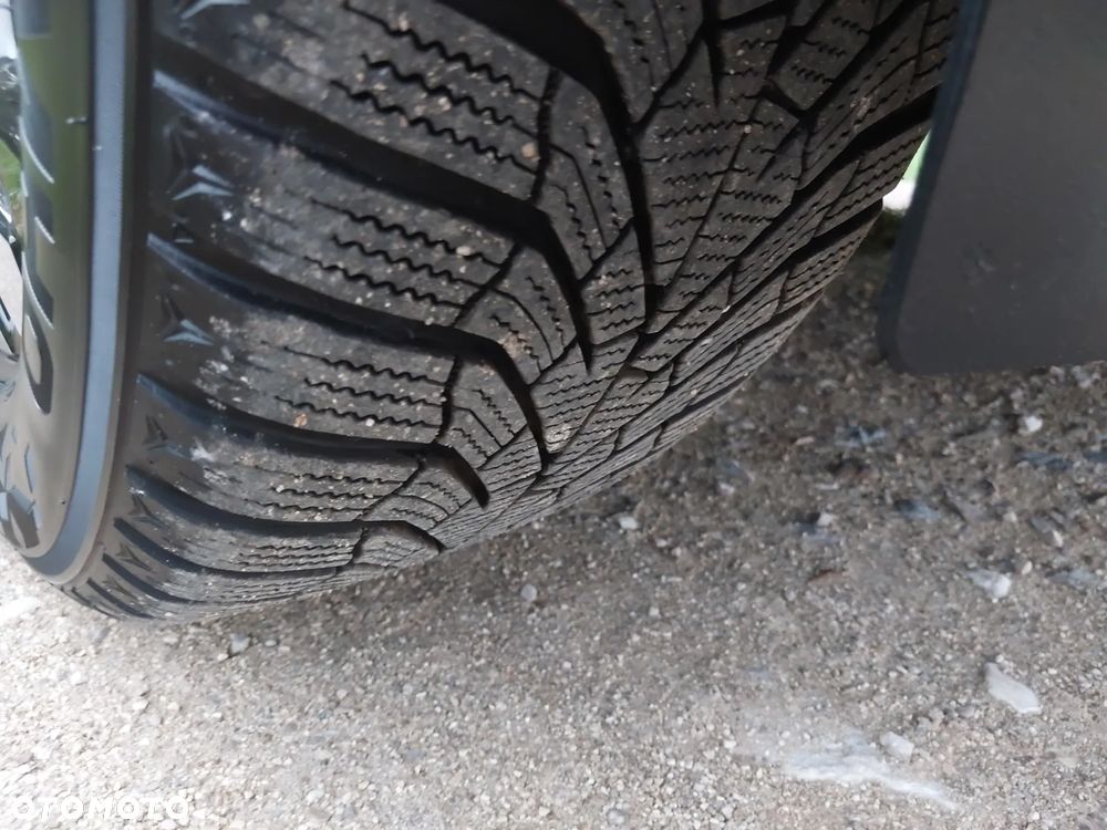 Peugeot 2008 BlueHDi 130 EAT8 Allure - 33