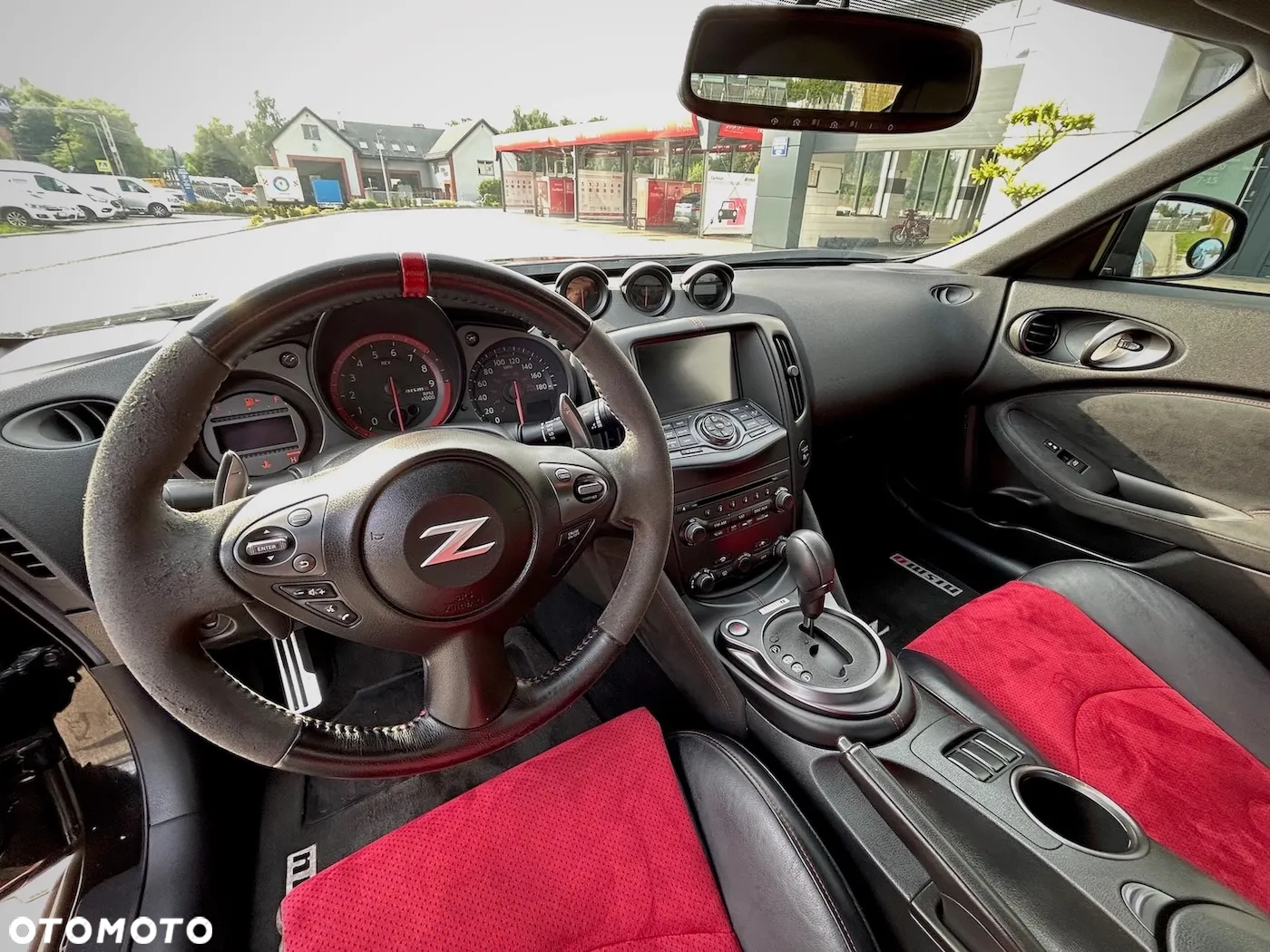 Nissan 370 Z - 22