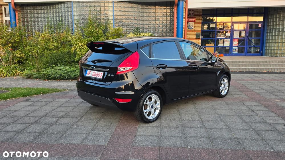 Ford Fiesta - 38