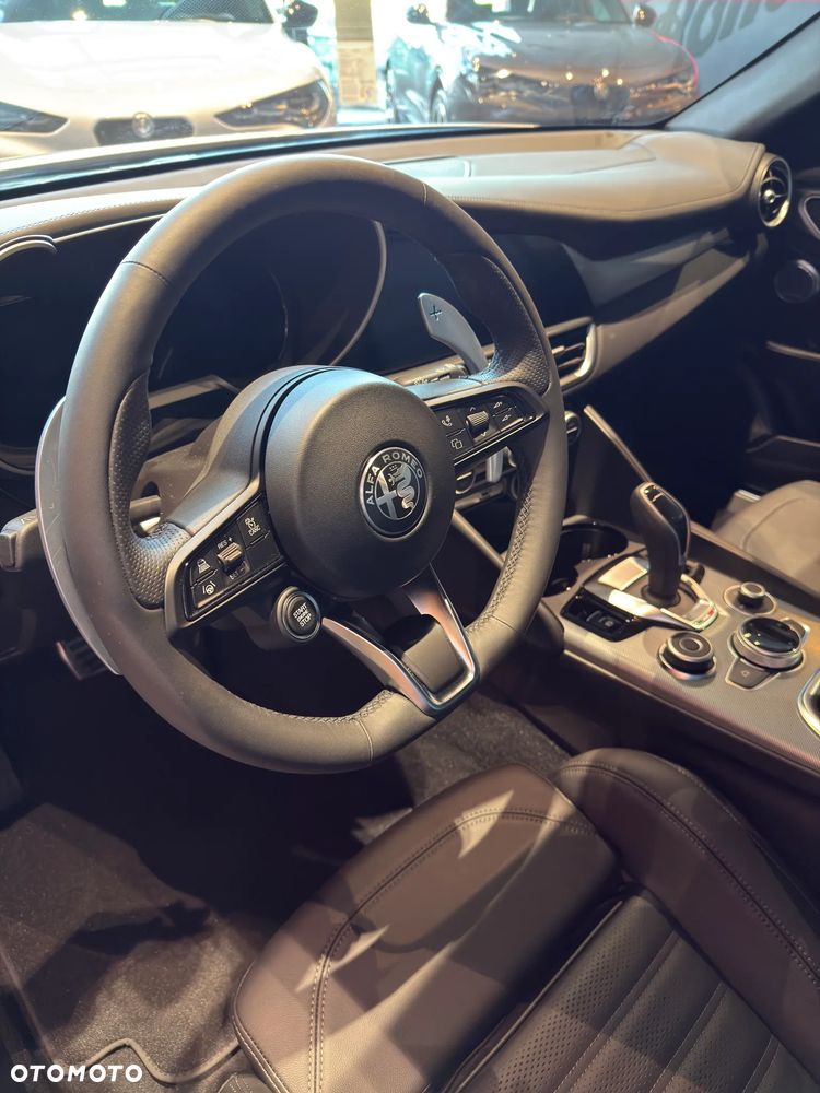 Alfa Romeo Giulia 2.2 D Turbo Veloce Q4 - 11