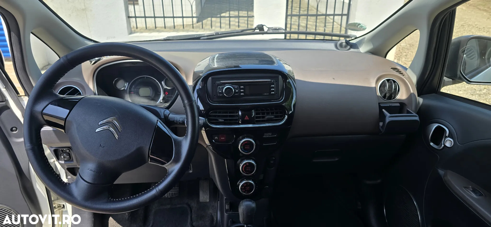 Citroën C-ZERO - 11