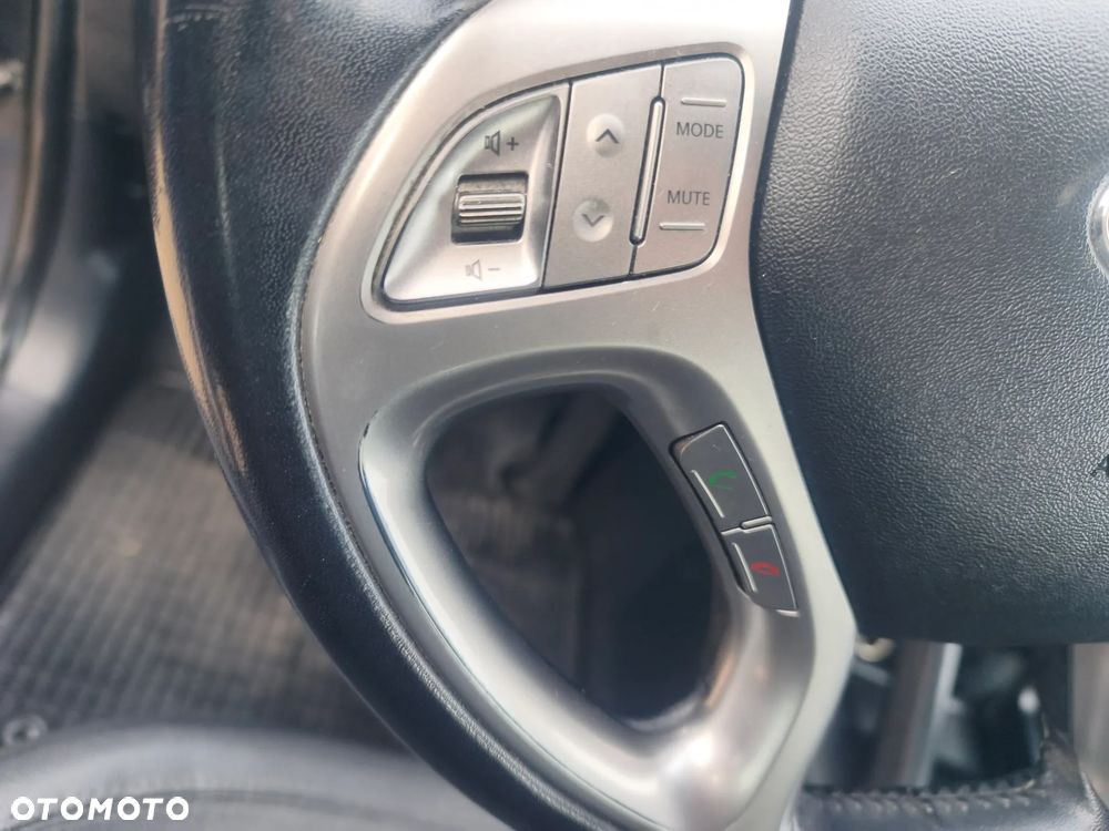 Hyundai ix35 2.0 Premium 2WD - 25