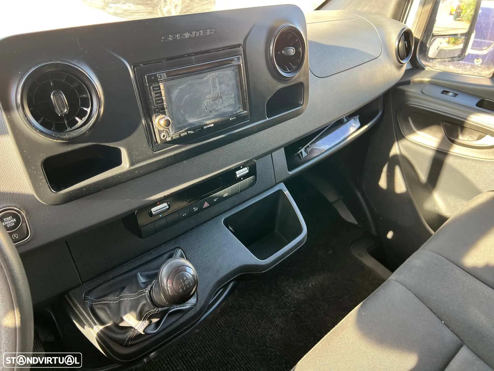 Mercedes-Benz Sprinter - 14