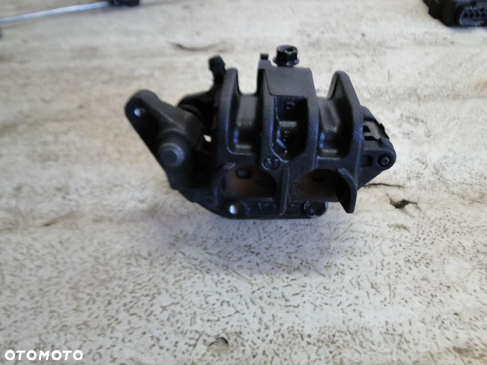 HONDA CBR 600F F3 ZACISK HAMULCOWY PRAWY PRZÓD PRZEDNI 94-98r EUROPA - 2