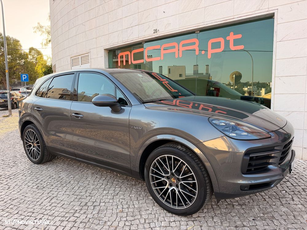 Porsche Cayenne E-Hybrid - 2