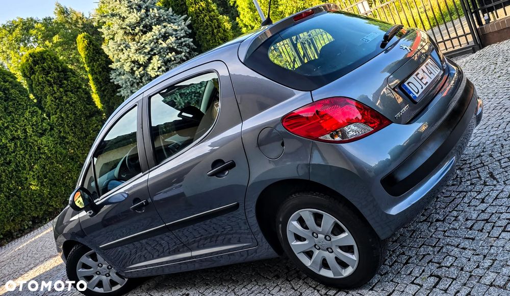 Peugeot 207 - 4