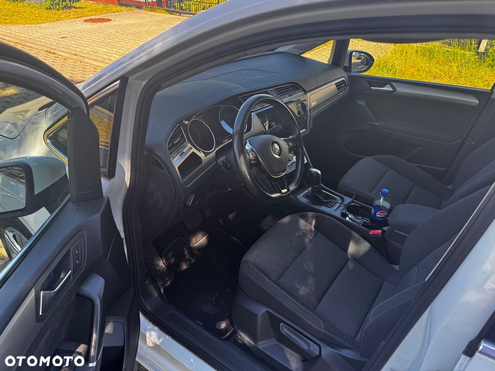 Volkswagen Touran 1.4 TSI BMT Comfortline DSG - 9