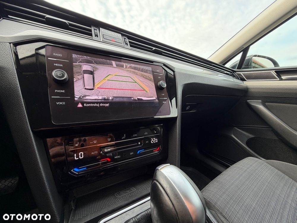 Volkswagen Passat 2.0 TDI SCR DSG - 8
