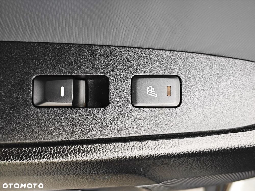 Kia Sportage 2.0 CRDI 2WD Attract - 33