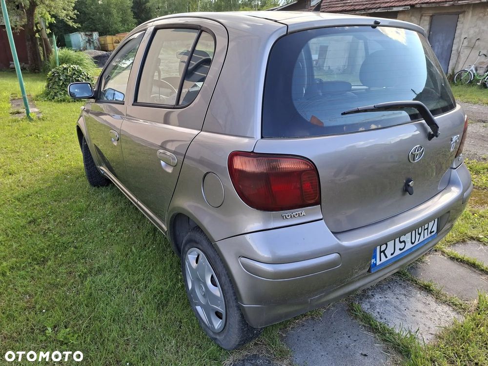 Toyota Yaris 1.4 D-4D Base - 2