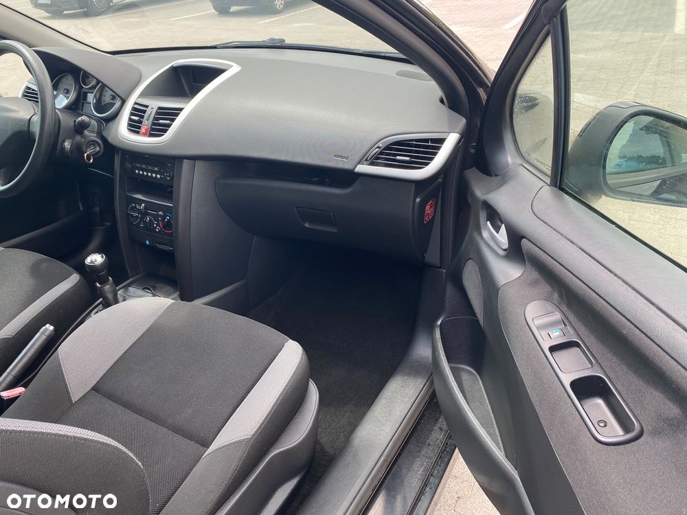 Peugeot 207 1.4 U Move - 17