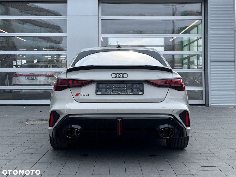 Audi RS3 Limousine - 15