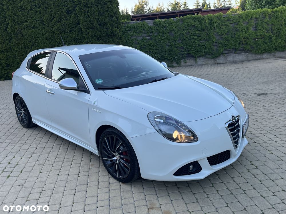 Alfa Romeo Giulietta 1.8 TBi 16V Quadrifoglio Verde - 4