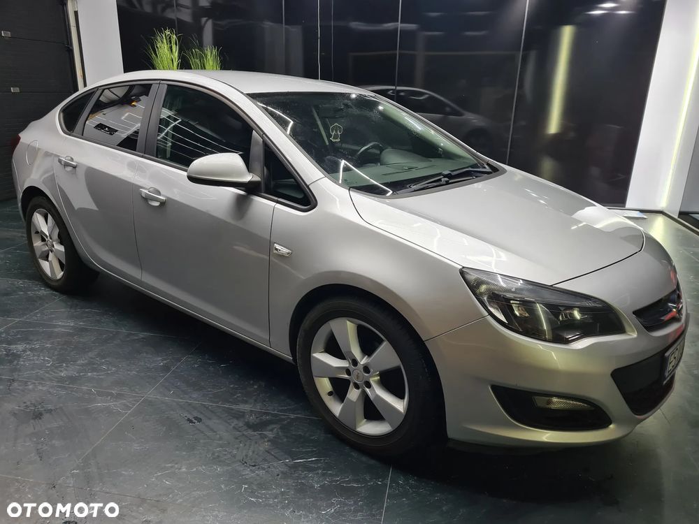 Opel Astra 1.6 Active - 2