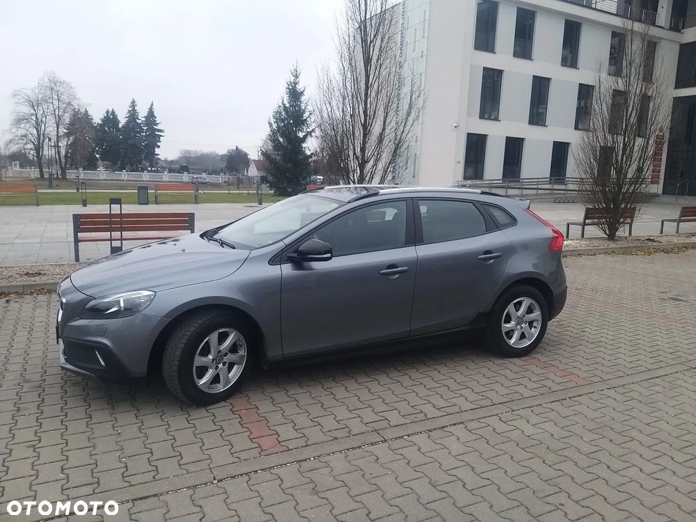 Volvo V40 Cross Country T4 AWD Momentum - 2