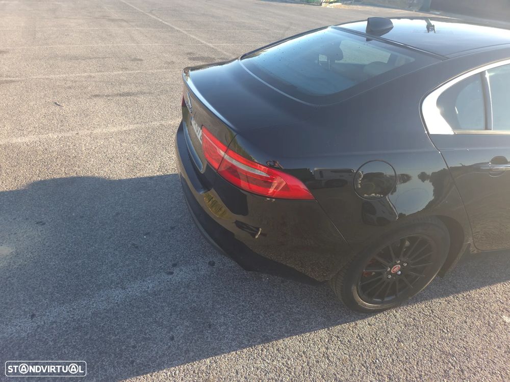 Jaguar XE E-Performance Prestige - 12