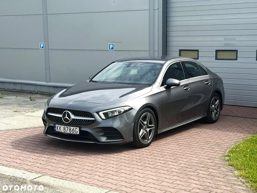 Mercedes-Benz Klasa A 180 d AMG Line 8G-DCT - 2
