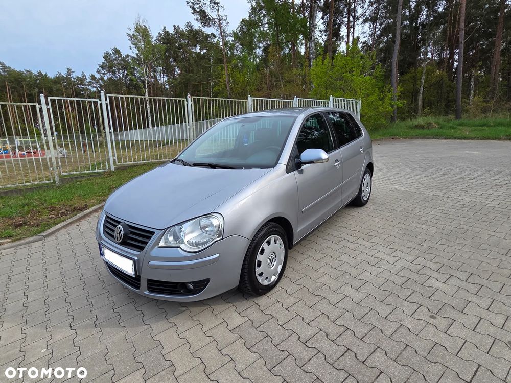 Volkswagen Polo - 2