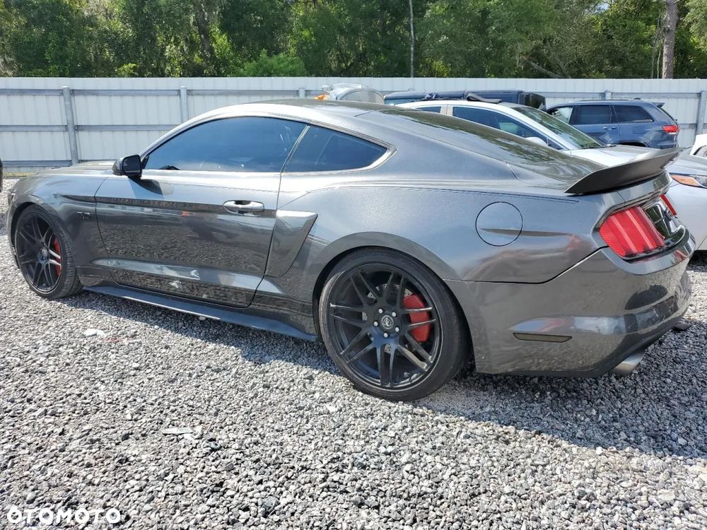 Ford Mustang 5.0 V8 GT - 3