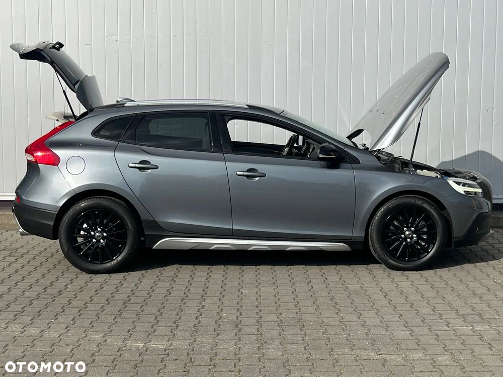 Volvo V40 Cross Country - 33