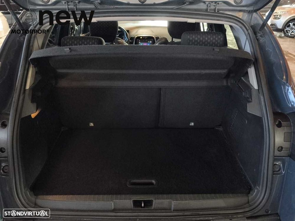 Renault Captur 0.9 TCE Exclusive XMOD - 26
