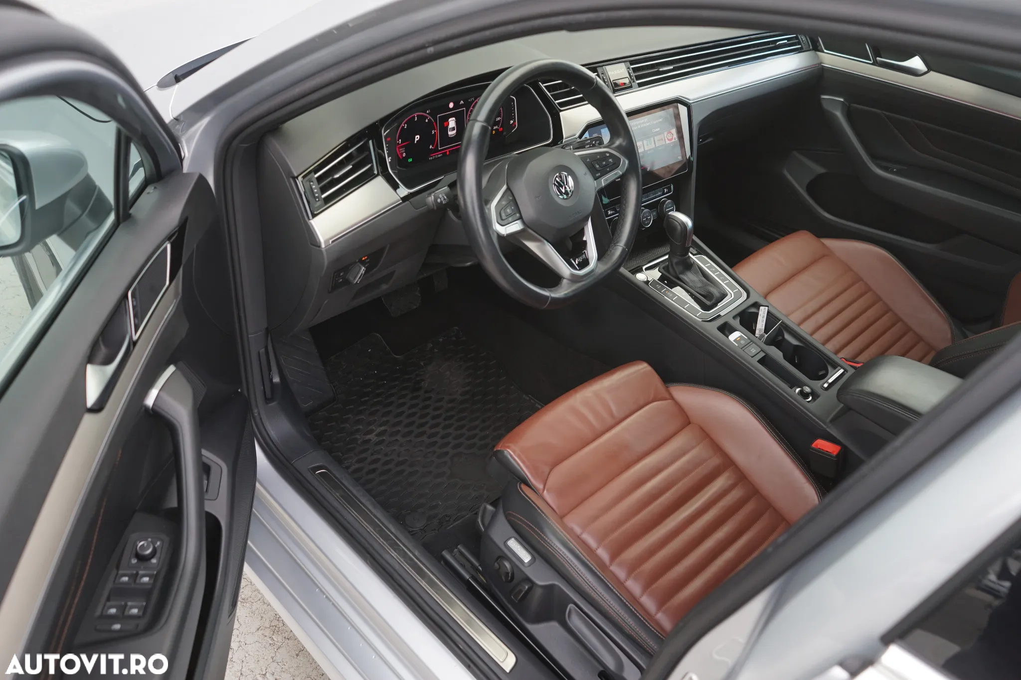 Volkswagen Passat - 11