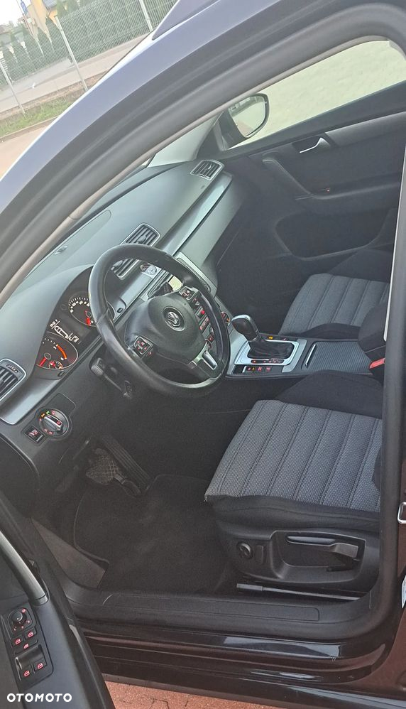 Volkswagen Passat 2.0 TDI Highline DSG - 10