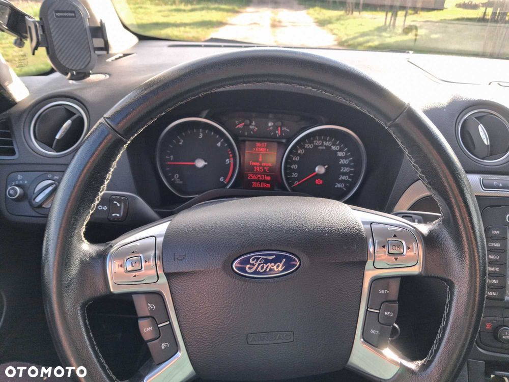 Ford Galaxy - 7