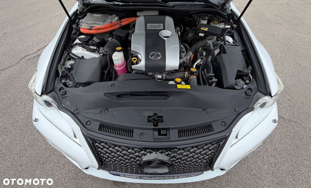 Lexus IS 300h F Sport - 7